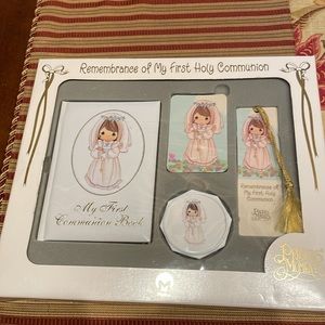 Precious Moments Remembrance of My First Holy Communion Gift Set. Used.